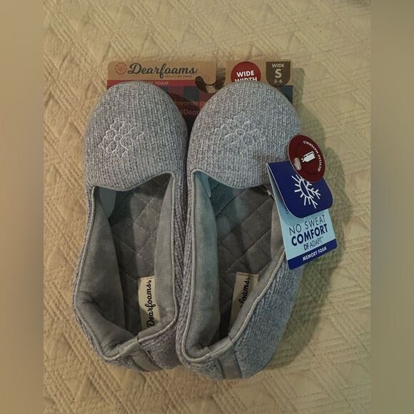 Dearfoams Gray Memory Foam Slippers - Picture 1 of 3